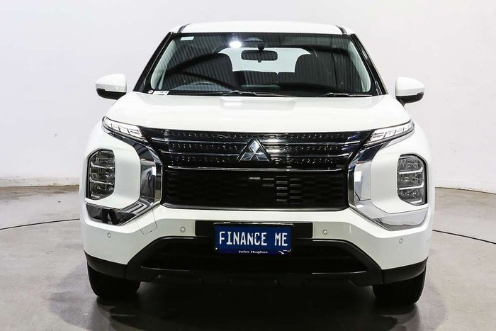 2024 Mitsubishi Outlander ES