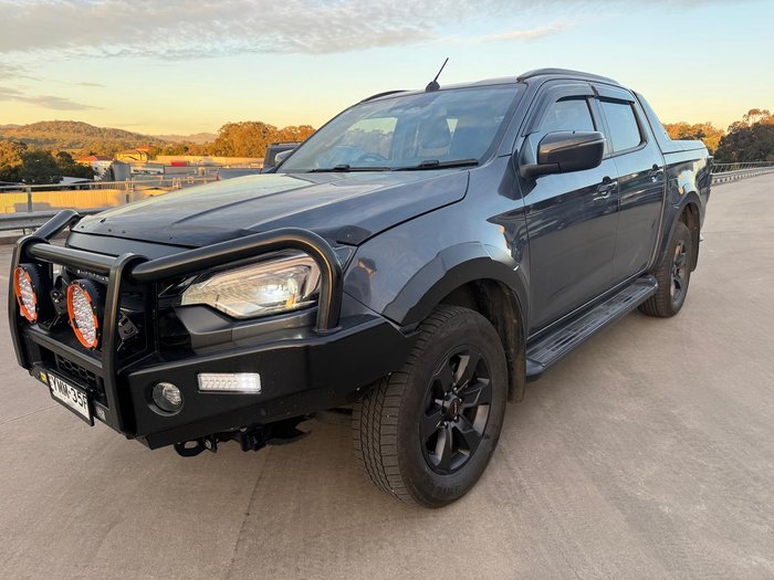 2025 Isuzu D-MAX X-TERRAIN