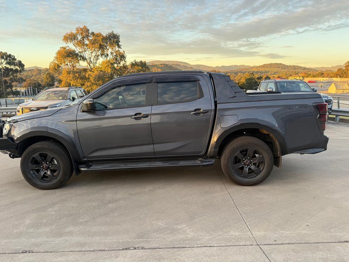 2025 Isuzu D-MAX X-TERRAIN