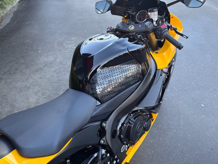 2016 Suzuki GSX-R750 Yellow
