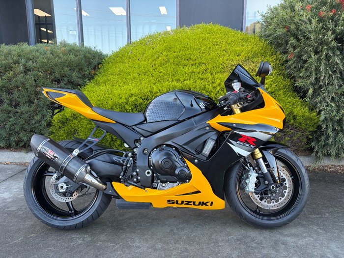 2016 Suzuki GSX-R750 Yellow