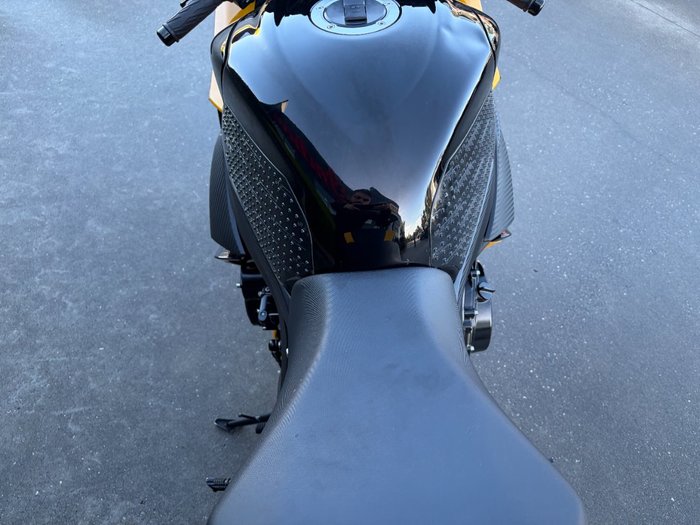 2016 Suzuki GSX-R750 Yellow