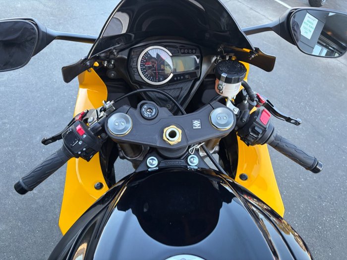2016 Suzuki GSX-R750 Yellow