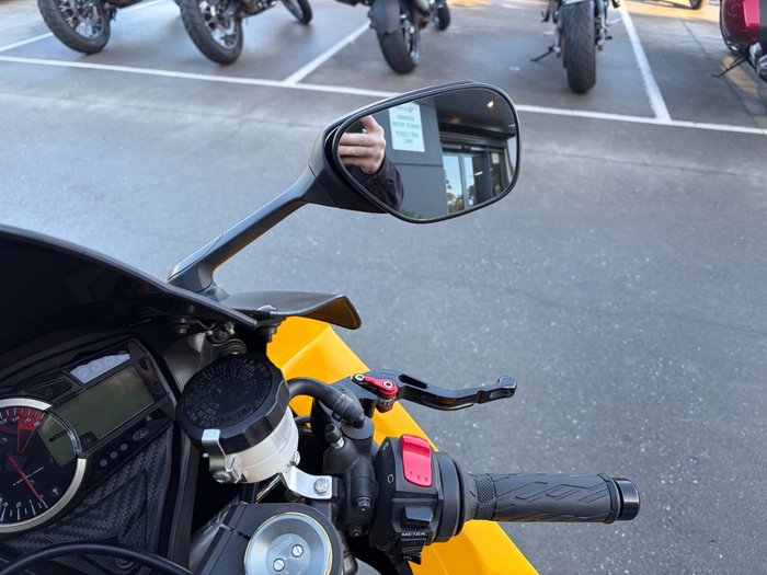 2016 Suzuki GSX-R750 Yellow