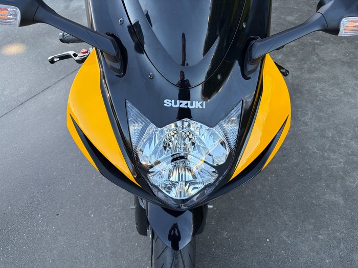 2016 Suzuki GSX-R750 Yellow