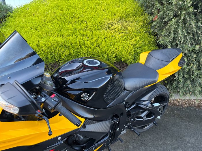 2016 Suzuki GSX-R750 Yellow