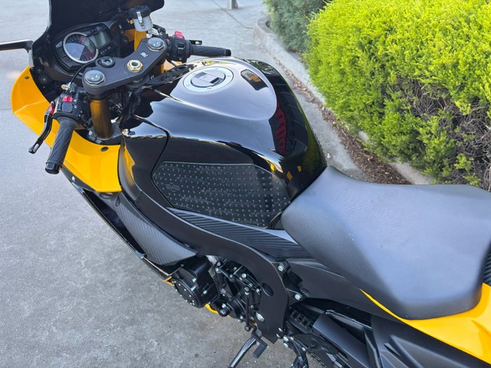 2016 Suzuki GSX-R750 Yellow