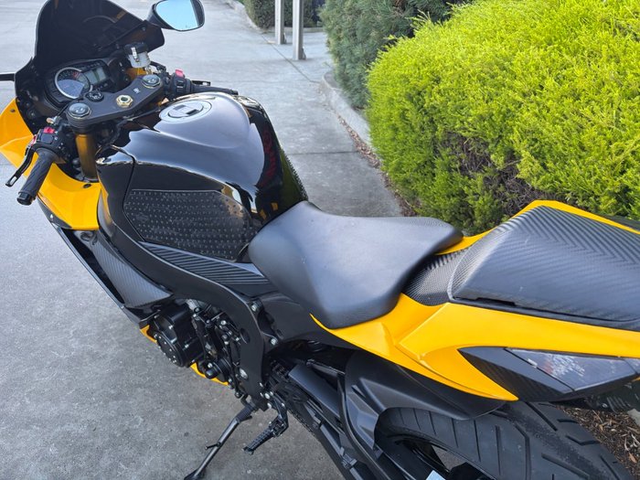 2016 Suzuki GSX-R750 Yellow