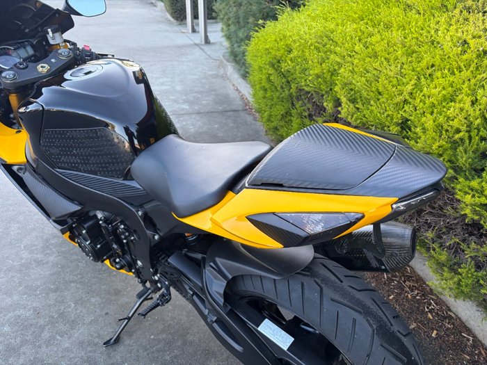 2016 Suzuki GSX-R750 Yellow