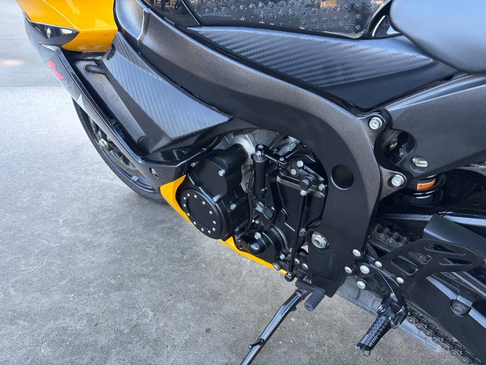 2016 Suzuki GSX-R750 Yellow