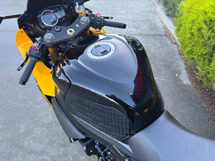 2016 Suzuki GSX-R750 Yellow