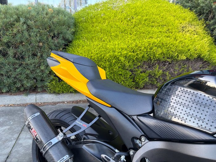 2016 Suzuki GSX-R750 Yellow