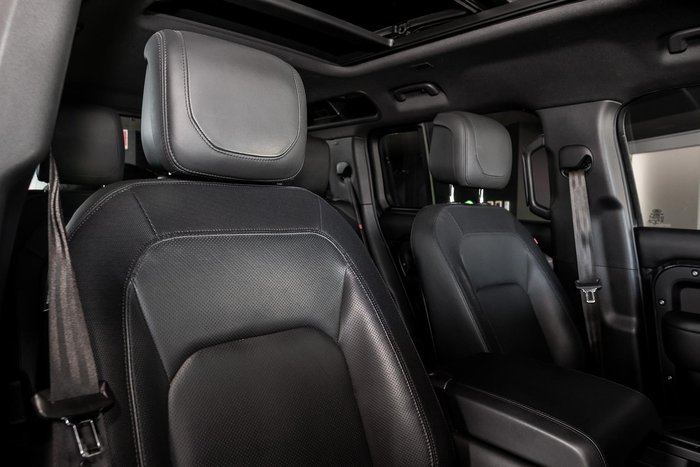 2023 Land Rover Defender 110 P400 X-Dynamic HSE