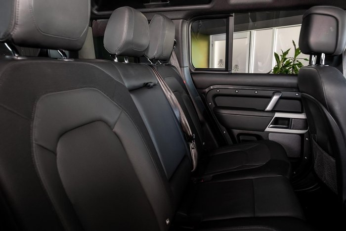 2023 Land Rover Defender 110 P400 X-Dynamic HSE
