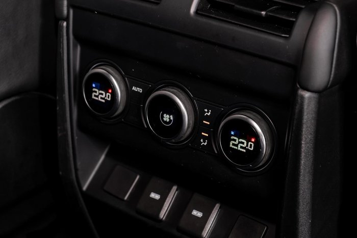 2023 Land Rover Defender 110 P400 X-Dynamic HSE