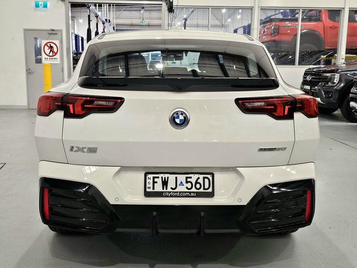 2024 BMW iX2 eDrive20 M Sport