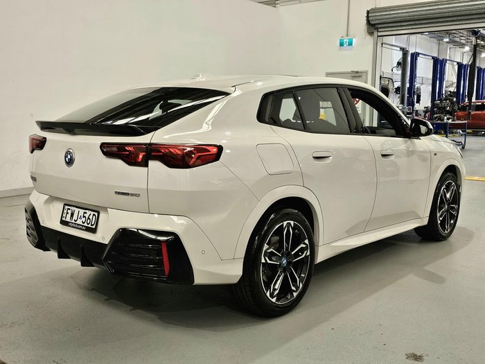 2024 BMW iX2 eDrive20 M Sport