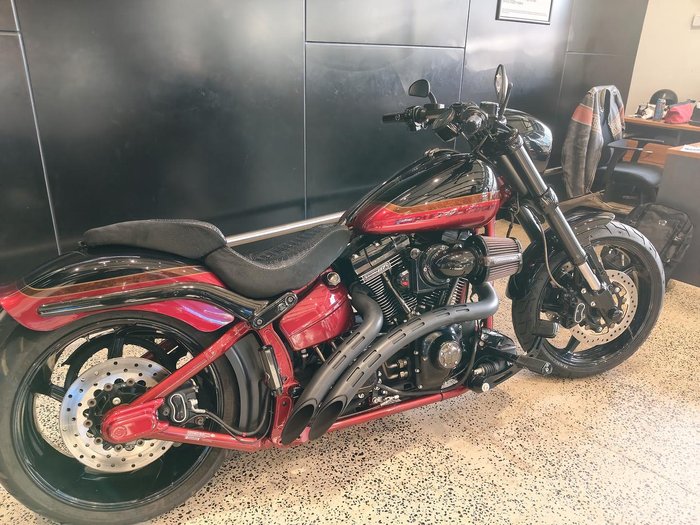 Harley-Davidson CVO Pro Street Breakout (FXSE) CVO