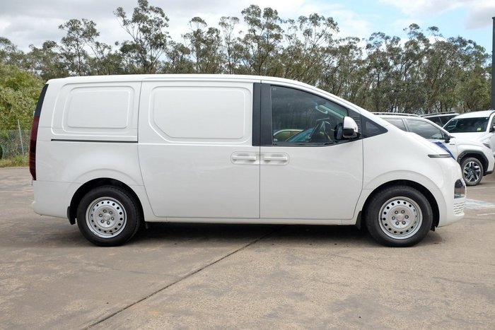 2024 Hyundai STARIA LOAD