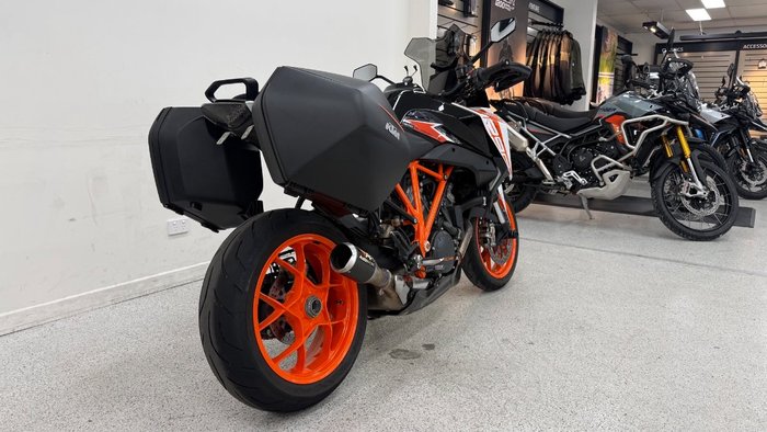 2018 Ktm 1290 SUPER DUKE GT White