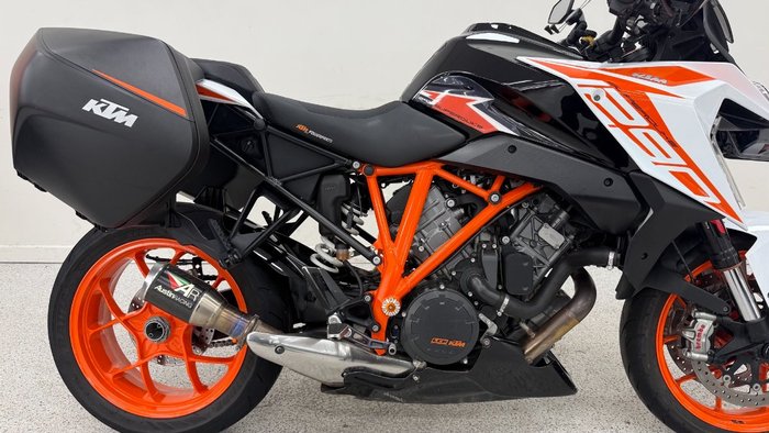 2018 Ktm 1290 SUPER DUKE GT White
