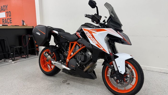 2018 Ktm 1290 SUPER DUKE GT White