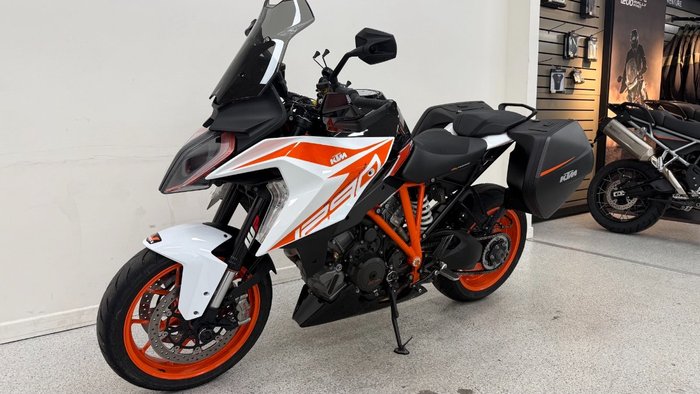 2018 Ktm 1290 SUPER DUKE GT White