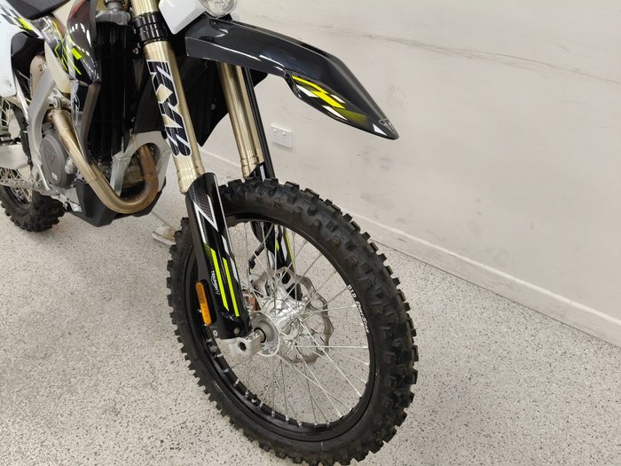 2026 Triumph TF 450-E BLACK/WHIT