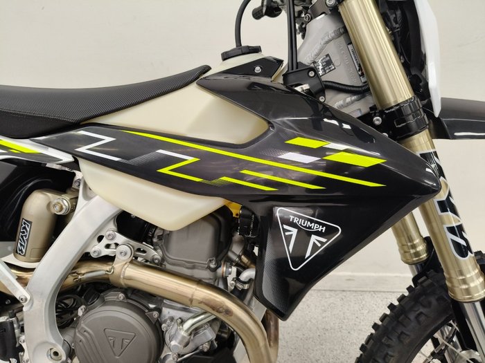 2026 Triumph TF 450-E BLACK/WHIT