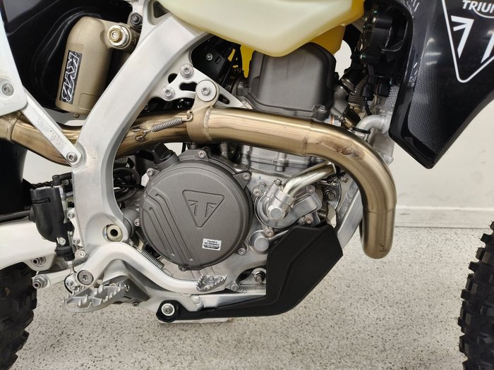 2026 Triumph TF 450-E BLACK/WHIT