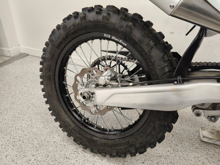 2026 Triumph TF 450-E BLACK/WHIT