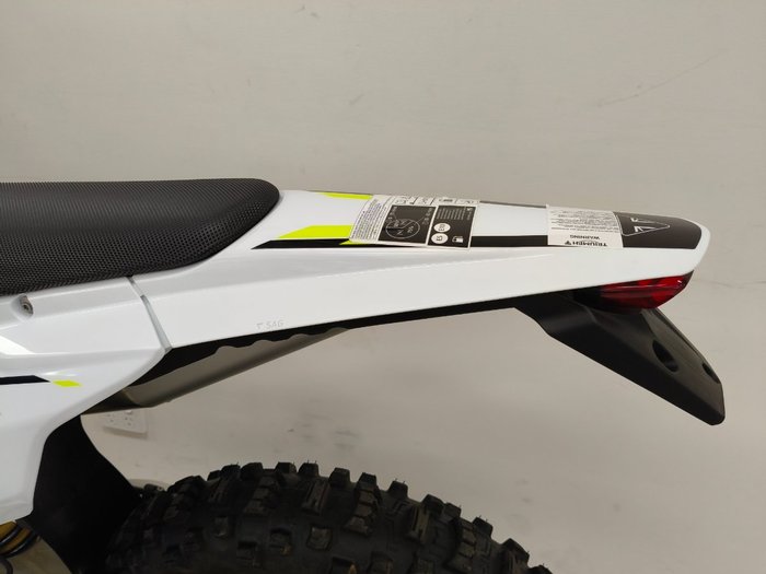 2026 Triumph TF 450-E BLACK/WHIT