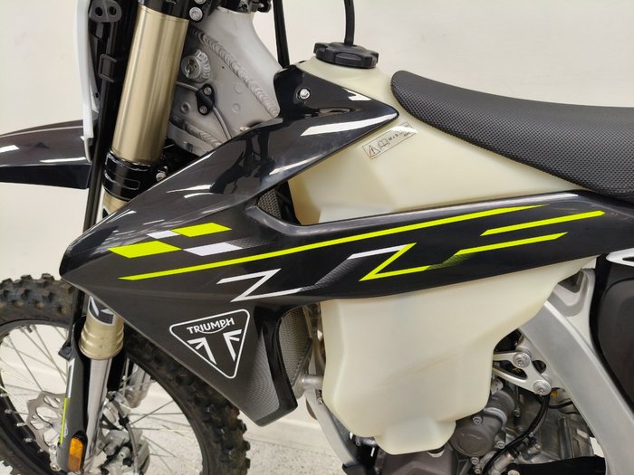 2026 Triumph TF 450-E BLACK/WHIT