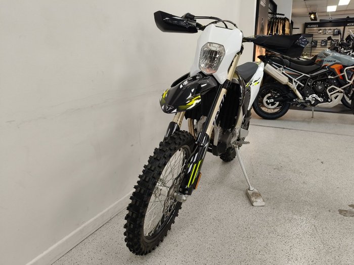2026 Triumph TF 450-E BLACK/WHIT