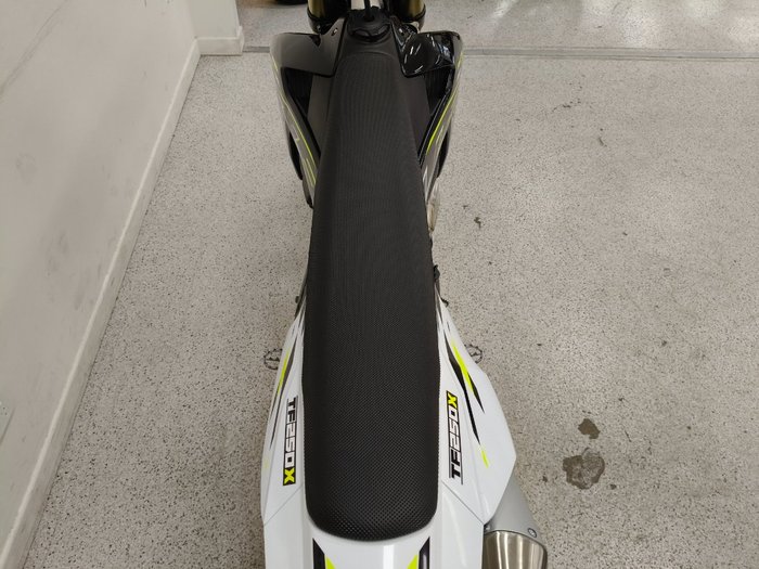 2026 Triumph TF 250-X BLACK/WHIT