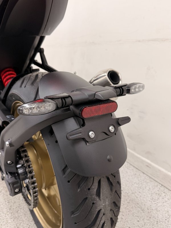 2026 Triumph TRIDENT 800 Jet Black