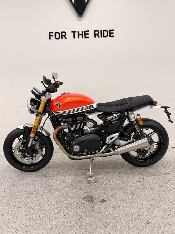 2026 Triumph BONNEVILLE SPEED TWIN 1200 RS black