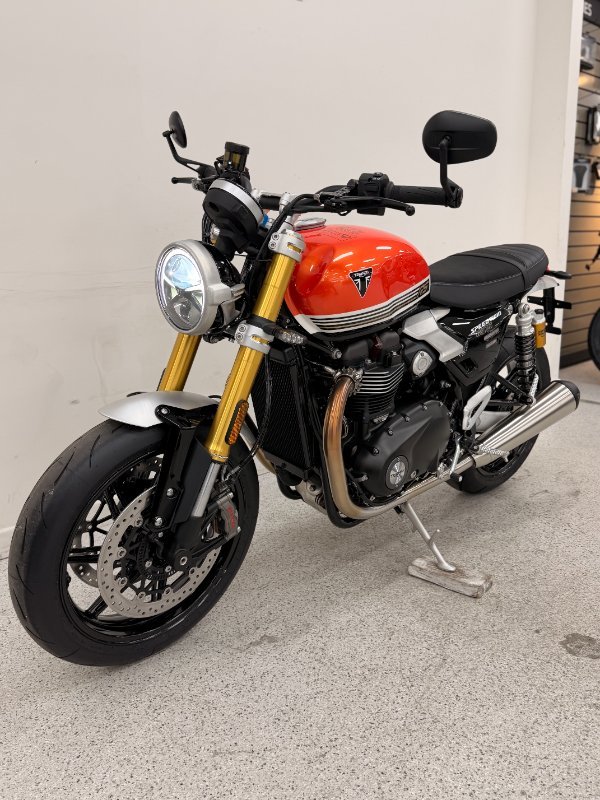2026 Triumph BONNEVILLE SPEED TWIN 1200 RS black