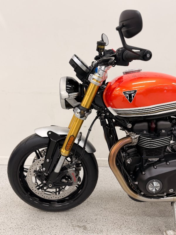 2026 Triumph BONNEVILLE SPEED TWIN 1200 RS black