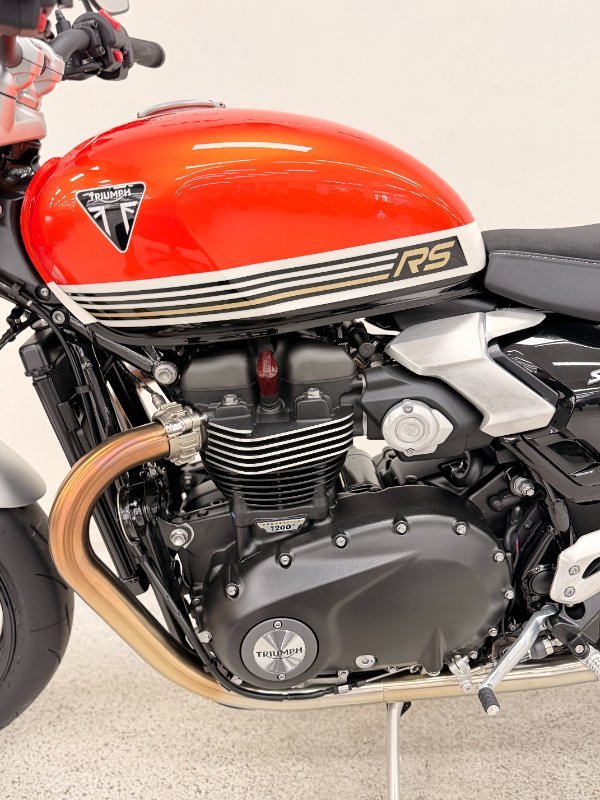 2026 Triumph BONNEVILLE SPEED TWIN 1200 RS black