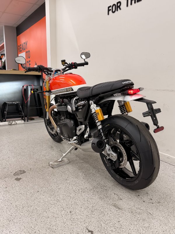 2026 Triumph BONNEVILLE SPEED TWIN 1200 RS black