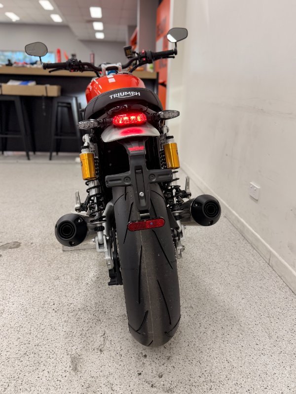 2026 Triumph BONNEVILLE SPEED TWIN 1200 RS black