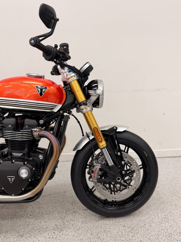 2026 Triumph BONNEVILLE SPEED TWIN 1200 RS black