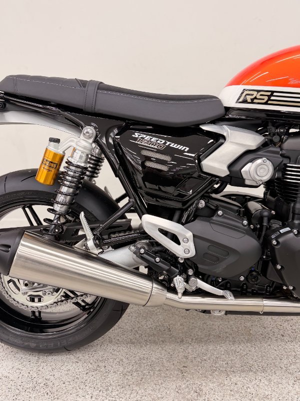 2026 Triumph BONNEVILLE SPEED TWIN 1200 RS black