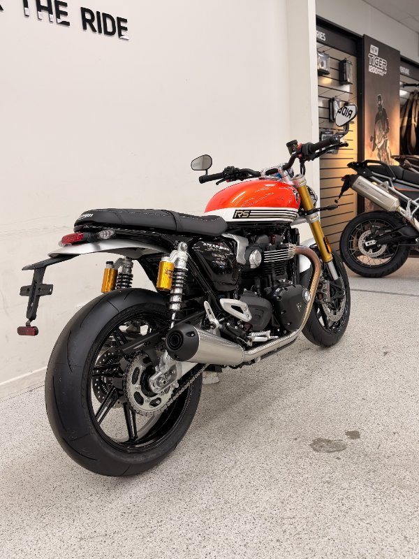 2026 Triumph BONNEVILLE SPEED TWIN 1200 RS black
