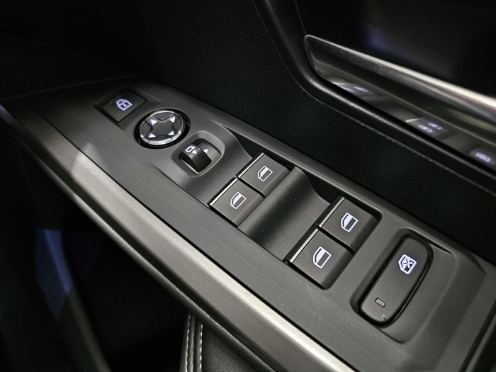2025 Peugeot 5008 GT Premium Hybrid