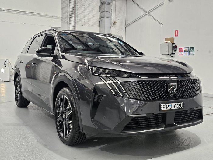 2025 Peugeot 5008
