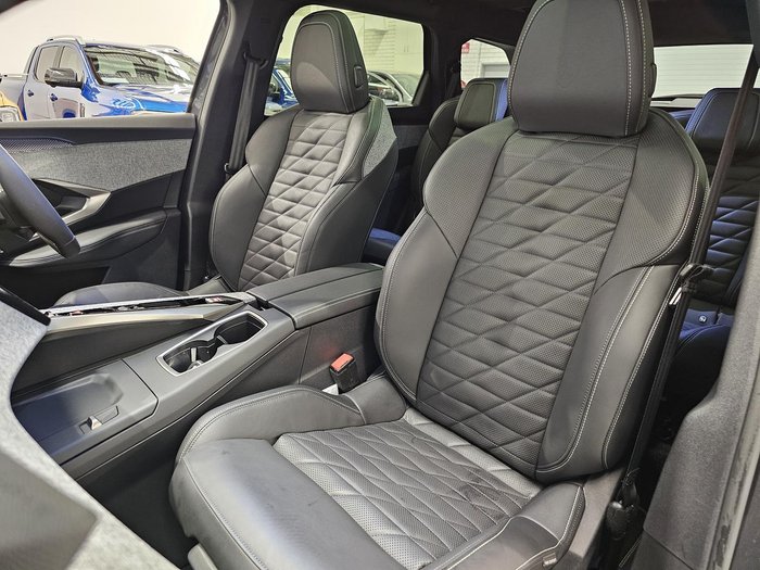 2025 Peugeot 5008 GT Premium Hybrid