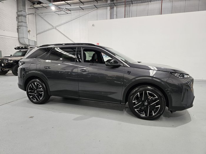 2025 Peugeot 5008 GT Premium Hybrid