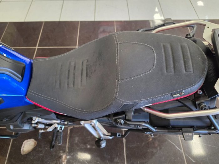 2024 BMW F 800 GS BLUE